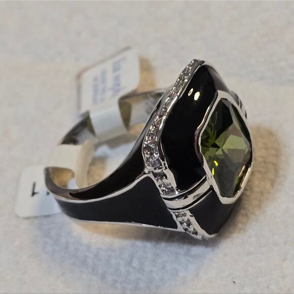 Lia Sophia‎ Vintage Green Crystal Black Enamel Silver tone Ring size 11 New! - Picture 3 of 7